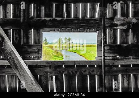 Finestra su un ponte coperto Foto Stock