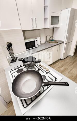 Moderna cucina bianca Foto Stock