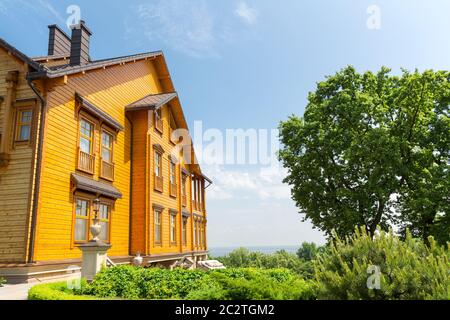 Novi Petrivtsi, Ucraina - 27 Maggio 2015 Mezhigirya residenza dell ex-presidente dell'Ucraina Yanukovich. "Khonka' house Foto Stock