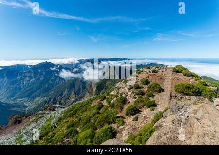 Dal monte Pico Arieiro a Pico Ruivo Foto Stock