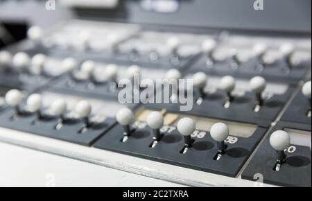 Mostra di primo piano di tecnologie informatiche analogiche nel museo dei computer negli Stati Uniti Foto Stock