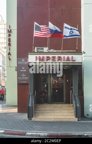 Tel Aviv / Israel-13/10/18: Cocktail bar Imperial su Hayarkon Street a Tel Aviv Foto Stock