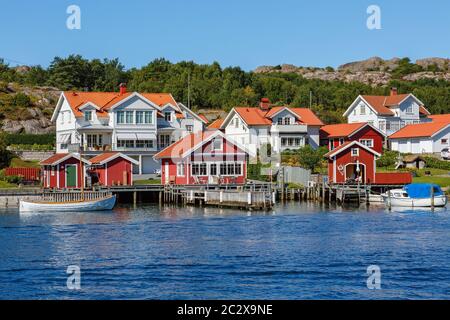 Case estive nell'arcipelago svedese Foto Stock