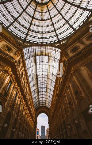 Milano, Italia 15 luglio 2017: Cupola di vetro della Galleria Vittorio Emanuele a Milano Foto Stock