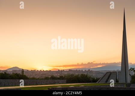 Museo del genocidio armeno a Yerevan, Armenia a Dawn Foto Stock