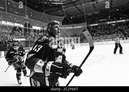 Linkoping, Svezia 20150321 quarti di finale 5 in SHL tra Linköping HC (LHC) - HV71 nell'arena di Saab. Foto: Jakub Vrana ha segnato. Foto Gippe Gustafsson Foto Stock