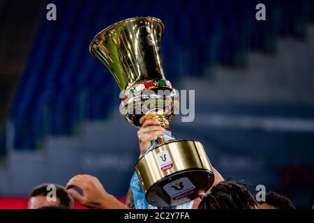 Coppa Italia durante la 'finale di Coppa Italia' italiana tra Napoli 4-2 Juventus allo Stadio Olimpico il 17 giugno 2020 a Roma. Credit: Maurizio Borsari/AFLO/Alamy Live News Foto Stock