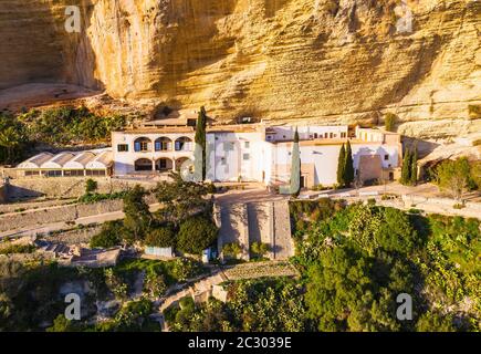 Monastero Santuari de nostra Senyora de Gracia, Puig de Randa, regione Pla di Maiorca, registrazione droni, Maiorca, Isole Baleari, Spagna Foto Stock