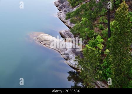 Incredibile scenario del lago Samilpo. È uno dei monumenti naturali designati della Corea del Nord Foto Stock