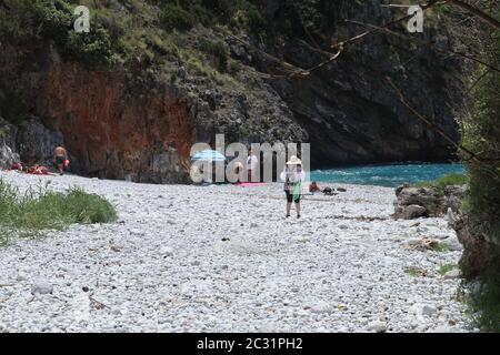 Marina di Camerota - Arrivo alla Spiaggia di Cala Bianca Foto Stock