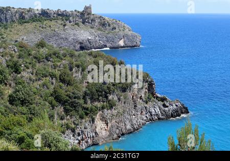 Marina di Camerota - Scogliera di Pozzallo Foto Stock