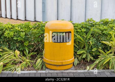 Grande giallo Scomparto di lettiera in Park Hong Kong Foto Stock