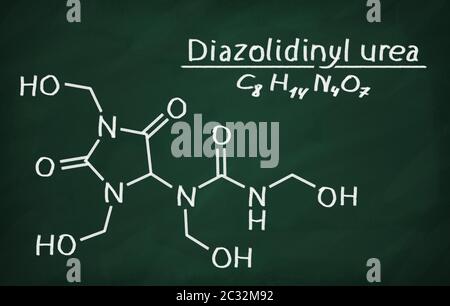 Modello strutturale di diazolidinil urea sulla lavagna. Foto Stock
