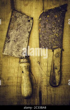 Antique i coltelli da cucina, dettaglio di oggetti da tagliare Foto Stock