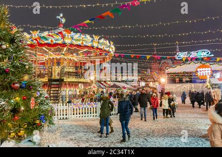 Mosca, Russia, 28 gennaio 2020: Celebrazione del nuovo anno e Natale sulla Piazza Rossa nel centro di Mosca. Vacanza fa Foto Stock