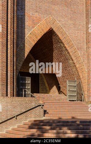 Chiesa di Berlino a Hohenzollernplatz: Scala esterna e portale Foto Stock