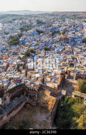 Jodhpur città e forte muro Foto Stock