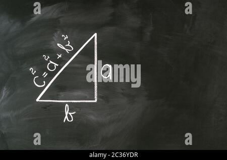 Pitagora formula scrivere sulla lavagna con Chalk Foto Stock