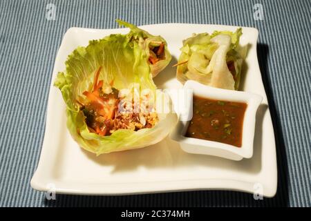 TAZZE DI LATTUGA THAILANDESI Foto Stock