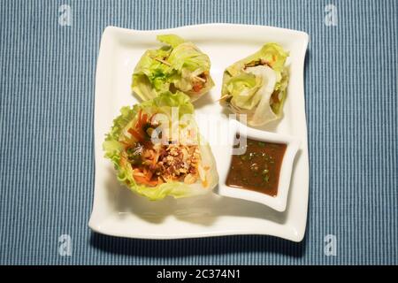 TAZZE DI LATTUGA THAILANDESI Foto Stock