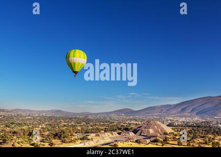 Vecchia Piramide in Messico Foto Stock