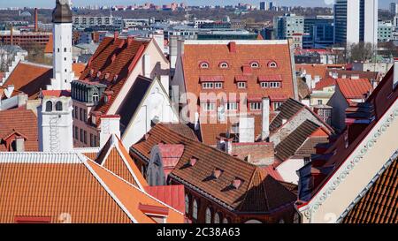 Skyline di Tallinn, Estonia. Vista aerea dell'Estonia. Città vecchia di Tallinn, Estonia.. Tallinn è situata sulla costa settentrionale del paese, Foto Stock