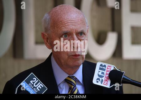 Michael Lonie, Direttore dello Stato del NSW, National Retail Association parla ai media di Operation Lightfingers fuori dal Sydney Police Center, Surry Hi Foto Stock