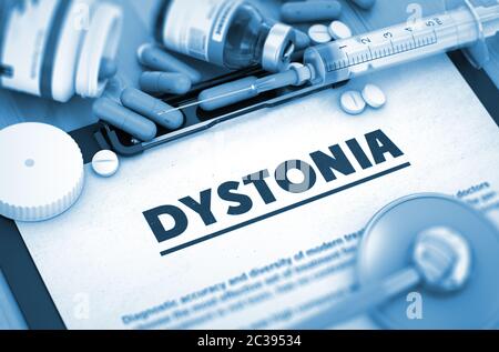 Distonia, concetto medico con fuoco selettivo. Distonia, concetto medico con pillole, iniezioni e siringa. Diagnosi distonia. Composizione del medico Foto Stock