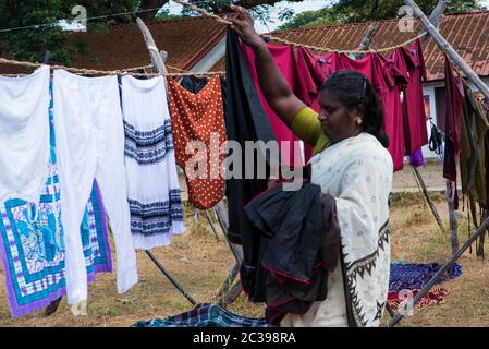 Dhobi Khana a Veli a Fort Kochi, dove la comunità vannana di lingua tamil svolge lavori di lavanderia, la professione praticata dalla comunità Foto Stock