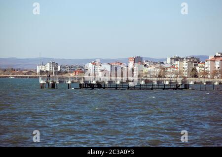 Pomorie, Bulgaria - 31 dicembre 2019: Pomorie è un villaggio e resort di mare nel sud-est della Bulgaria, situato su una stretta penisola rocciosa in Burgas Ba Foto Stock