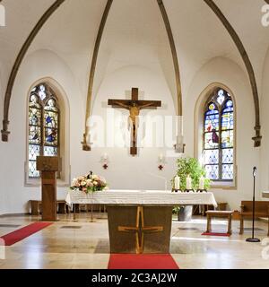 Chiesa parrocchiale di San Mariä Himmelfahrt, vista interna, Bottrop, Ruhr Area, Germania, Europa Foto Stock