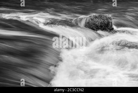 Cascate di Cauldron nel villaggio di Burton ovest Foto Stock