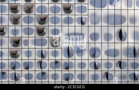Full frame closeup shot che mostra la facciata della Elbphilharmonie di Amburgo, Germania Foto Stock