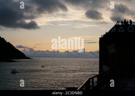 La vista dell'ingresso del canale della baia di la Concha dal porto di San Sebastian.San Sebastian. Gipuzkoa. Paesi baschi.Spagna Foto Stock