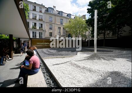 Il giardino zen di Maison européenne de la photographie.Paris.France Foto Stock