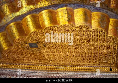 decorazione interna della camera regina del forte mehrangarh Foto Stock