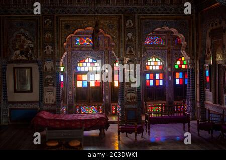 decorazione interna della camera regina del forte mehrangarh Foto Stock