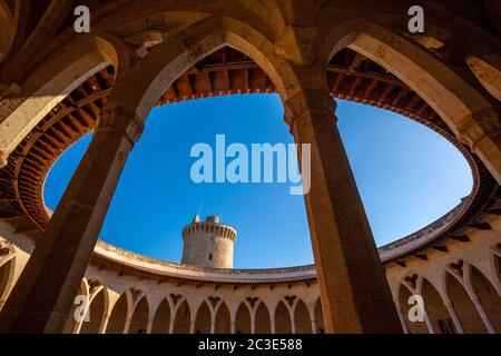 Circonvallazione interna del Castell de Bellver, Palma, Mallorca, Spagna Foto Stock