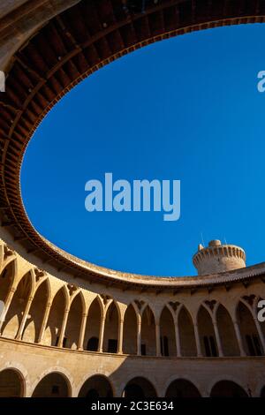 Circonvallazione interna del Castell de Bellver, Palma, Mallorca, Spagna Foto Stock