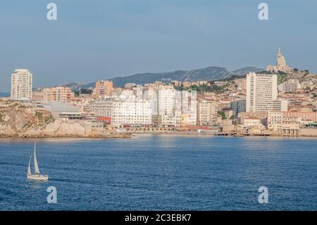 Ingresso al vecchio porto di Marsiglia Foto Stock