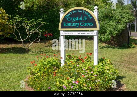 Firma alle grotte di cristallo e fantasia nella parrocchia di Hamilton Bermuda, classificata come attrazione turistica più alta dell'isola Foto Stock