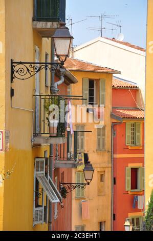 Vista della città di Nizza nelle Alpi Marittime, Francia Foto Stock