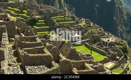 da vicino, ad alta angolazione, le famose rovine di machu picchu Foto Stock