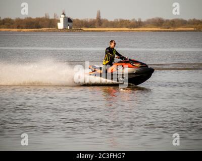 Moto d'acqua di fronte a Juelsand Foto Stock