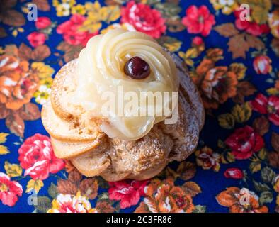 Zeppola di san Giuseppe Foto Stock