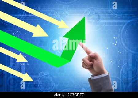 Concetto di ripresa economica con grafici a linee Foto Stock