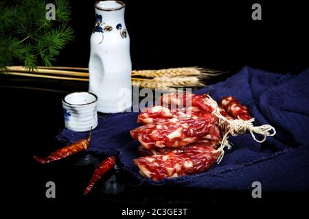Una piccola quantità di deliziose salsicce Foto Stock