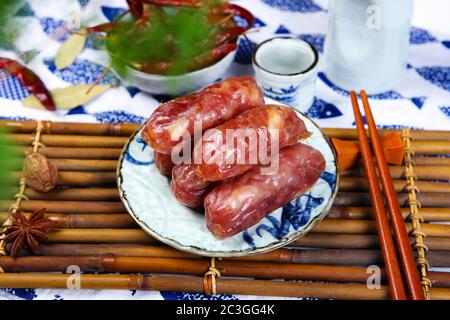 Una piccola quantità di deliziose salsicce Foto Stock