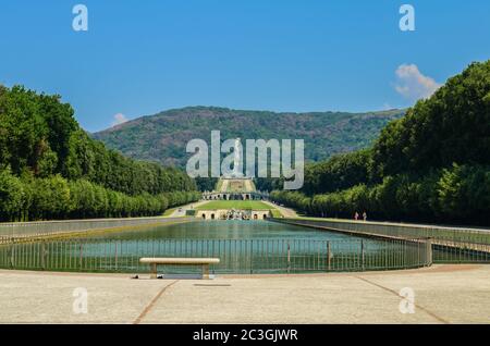 Parco della Reggia di Caserta nei pressi di Napoli Foto Stock