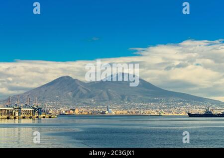 Vista sul Vesuvio e sul Golfo di Napoli Foto Stock